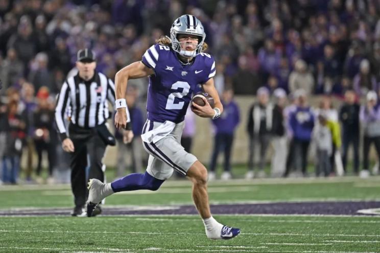 Quarterback Avery Johnson #2 of the Kansas State Wildcats runs to the outside