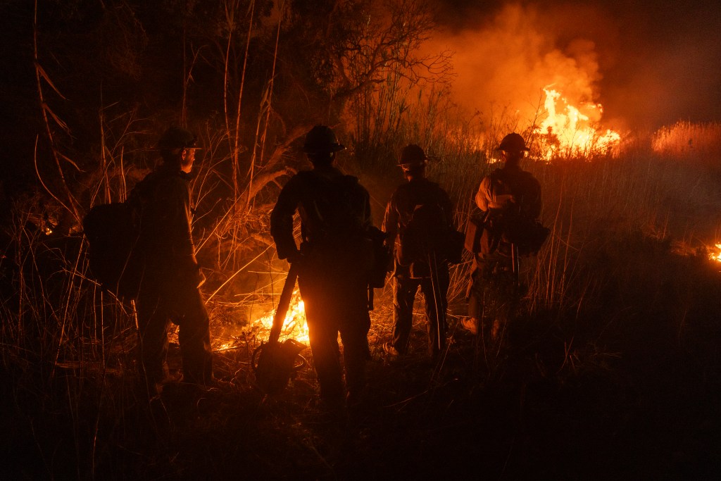 The Auto Fire spreads in Oxnard, California