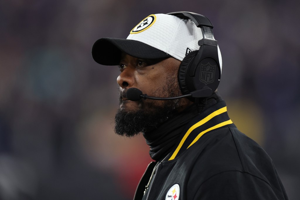 Mike Tomlin looks on during the Steelers-Ravens game on Jan. 11, 2025. 