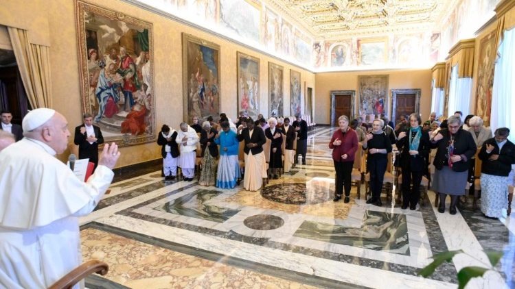 Pope Francs meets with the  Union of St. Catherine of Siena of the Missionaries of the School