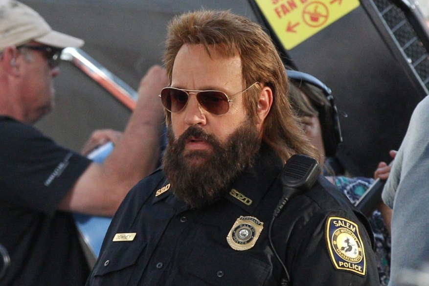 Kevin James looks unrecognizable on set and more star snaps