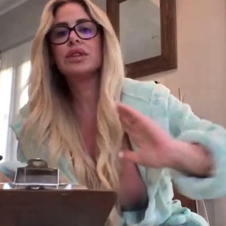 Kim Zolciak suffers a wardrobe malfunction on Instagram.