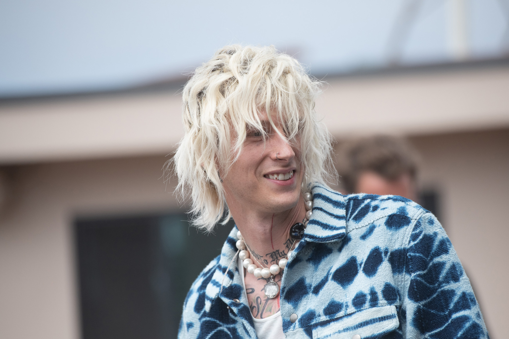 Machine Gun Kelly's long hair