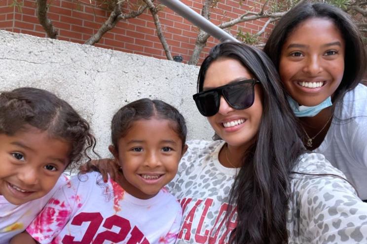 Vanessa Bryant poses with her daughters