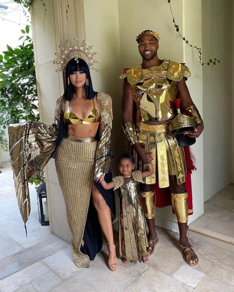 Khloé Kardashian, Tristan and True Thompson in gold Halloween costumes in 2020