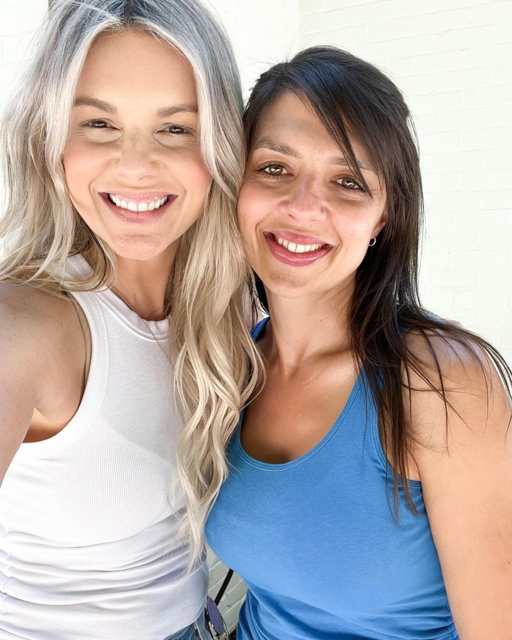 Ali Fedotowsky with half-sister Tonya in a selfie.