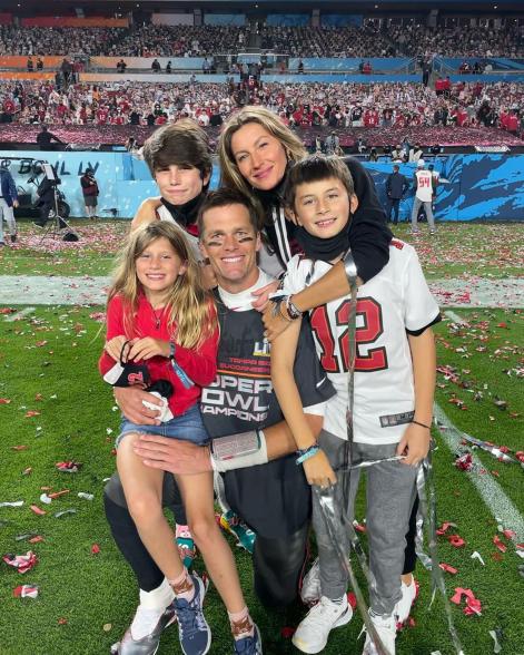 Tom Brady, Gisele Bündchen, Jack, Benjamin and Vivian