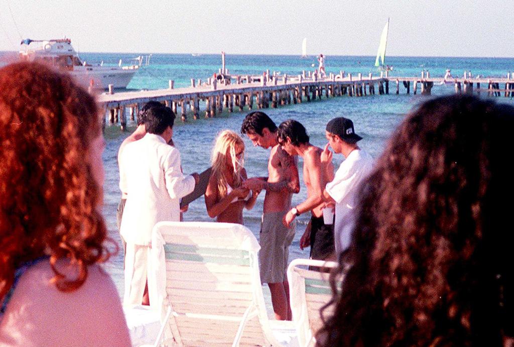 The couple married on a Mexican beach in 1995, after knowing each other for four days.