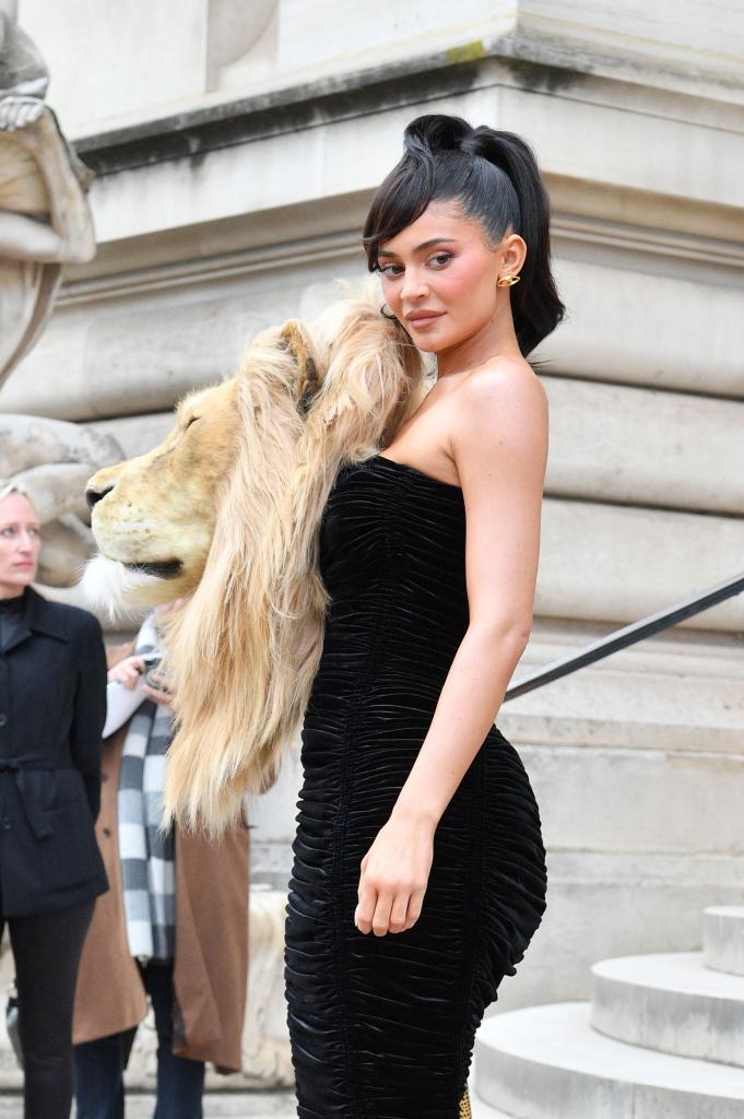 kylie jenner wearing lion during paris fashion week