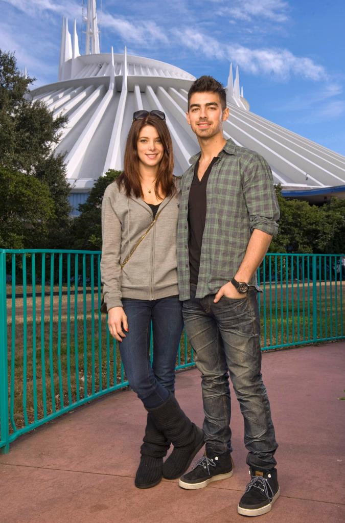 Joe Jonas and Ashley Greene