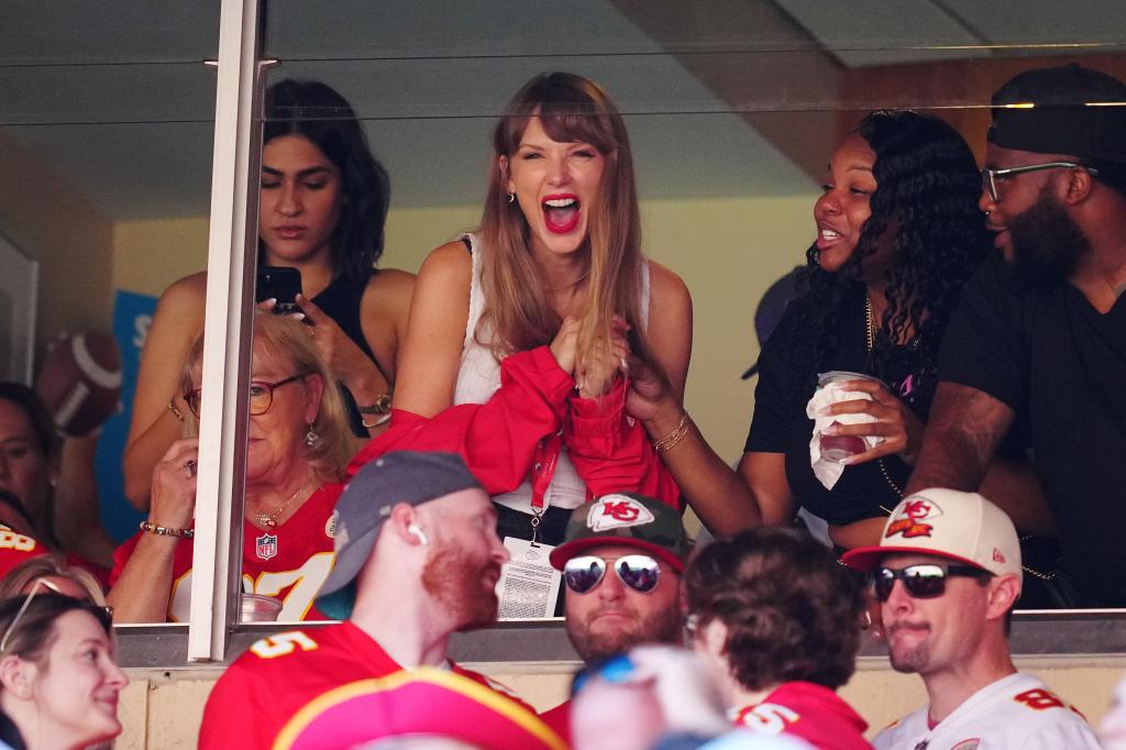 Taylor Swift at a chiefs game.