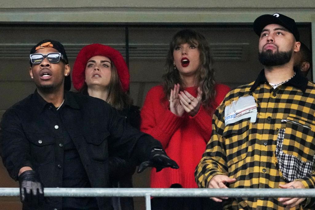 Taylor Swift and Cara Delevingne. 