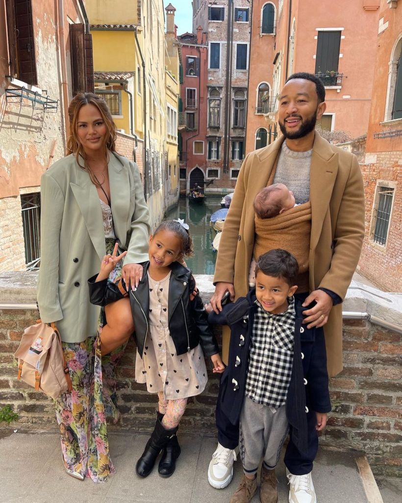 Chrissy Teigen and John legend with three of their kids