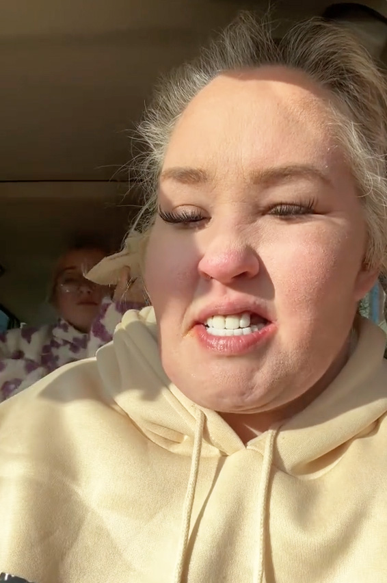 Mama June selfie