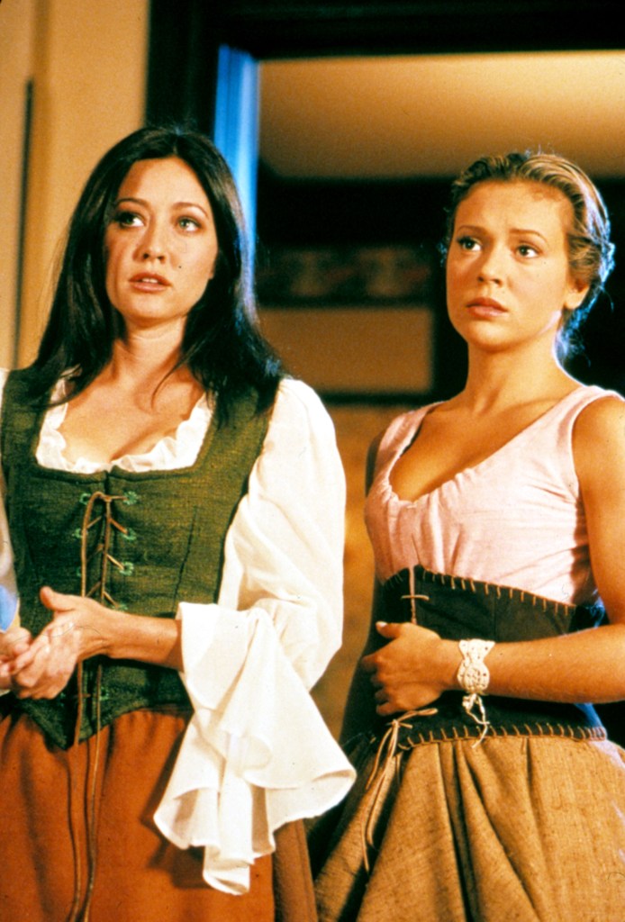 shannen Doherty, Alyssa Milano in "charmed"