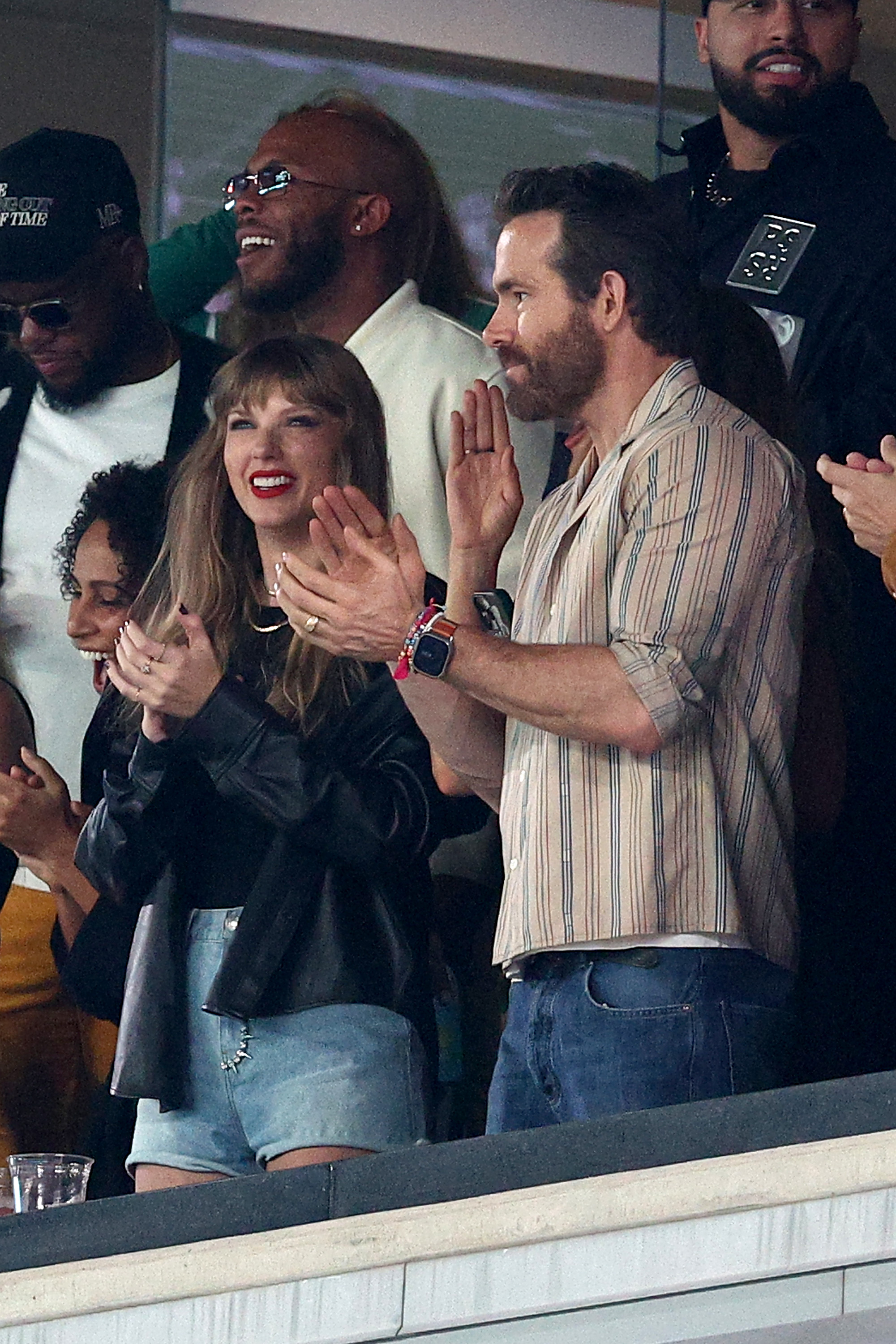 Taylor Swift and Ryan Reynolds at the Kansas City Chiefs and the New York Jets game at MetLife Stadium on October 1, 2023 