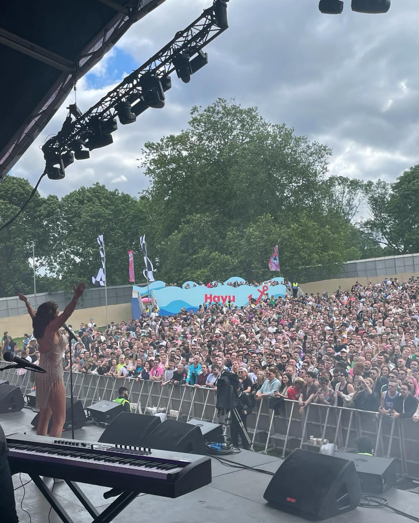 Luann de Lesseps performing for a huge crowd 