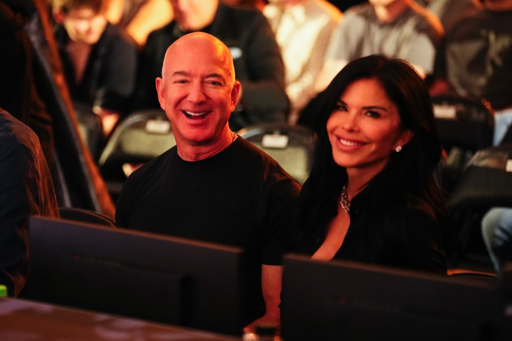 Lauren Sanchez and her billionaire entrepreneur fiancé Jeff Bezos were spotted at the UFC's debut at The Sphere in Las Vegas.