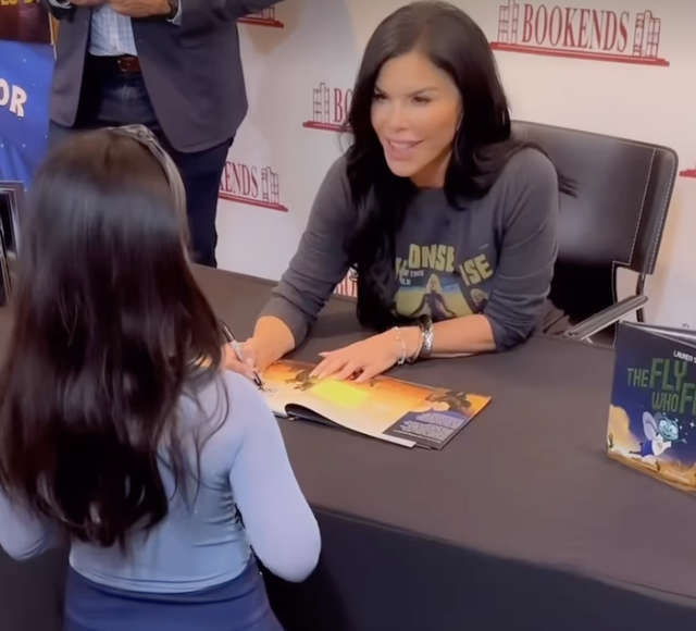 Sánchez held a book signing and met young readers at Bookends in Ridgewood, NJ on Saturday morning.