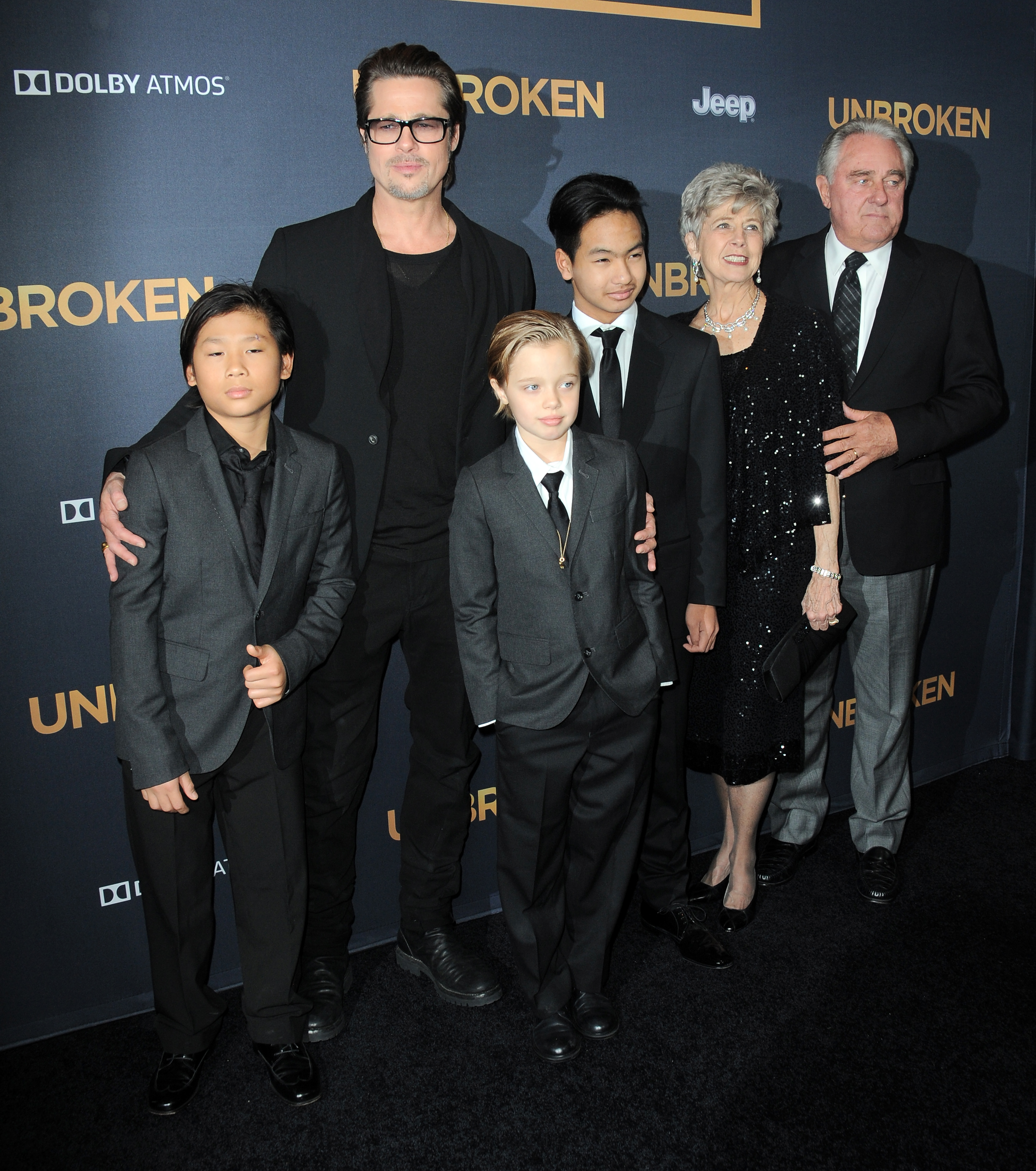 Brad Pitt, Pax Jolie-Pitt, Shiloh Jolie, Maddox Jolie-Pitt, Jane Pitt and William Pitt in LA in December 2014