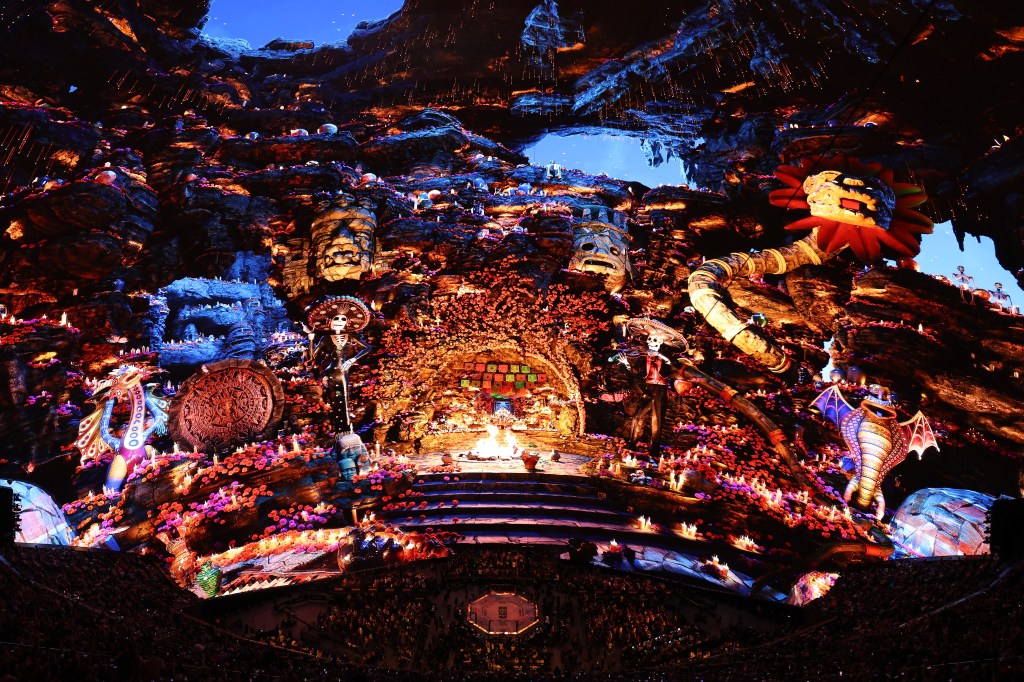 Sanchez shared snippets of the 360-degree screen that blanketed the $2.3 billion venue for the memorable event. 