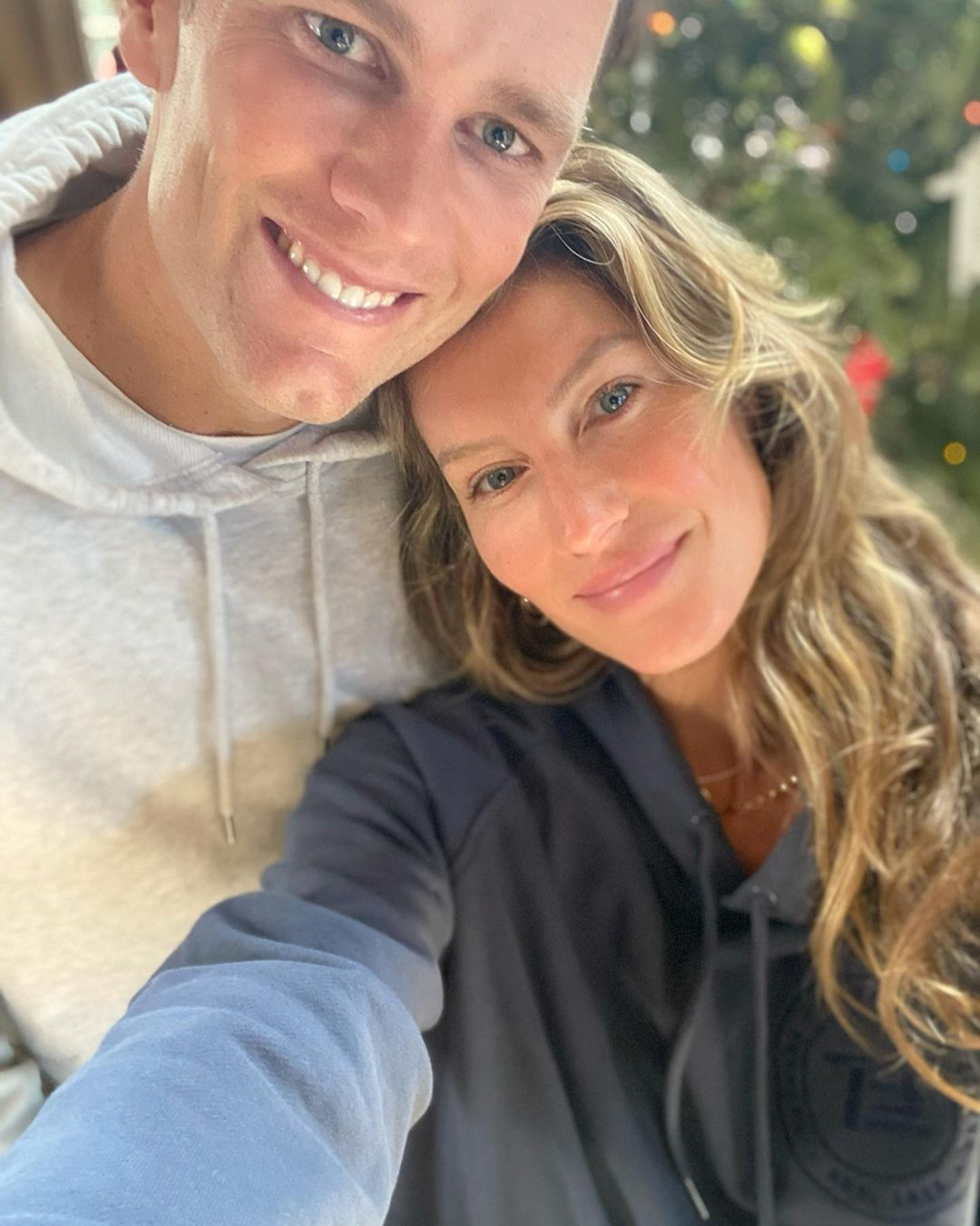 A selfie of Tom Brady and Gisele Bündchen.