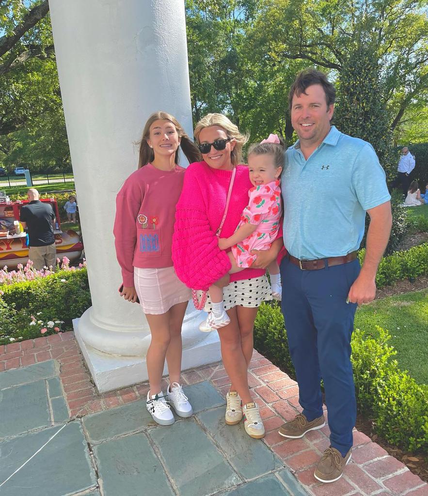 Jamie Lynn Spears with her husband and children