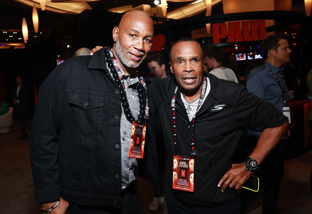  Lennox Lewis and Sugar Ray Leonard attend Netflix: Jake Paul vs. Mike Tyson at AT&T Stadium