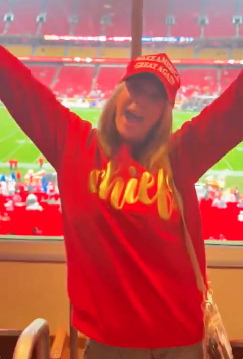 Patrick Mahomes' mom, Randi Mahomes, wore a "Make America Great Again" hat to Monday night's Kansas City Chiefs game.