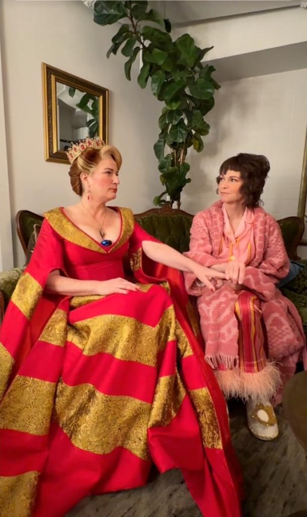 Sutton Foster and Ana Gasteyer in hilarious video.