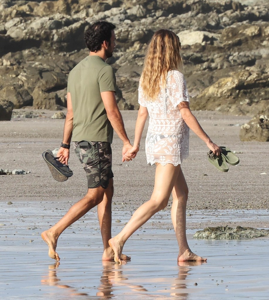 Gisele Bündchen and Joaquim Valente on the beach in Santa Teresa, Costa Rica on Nov. 28. 