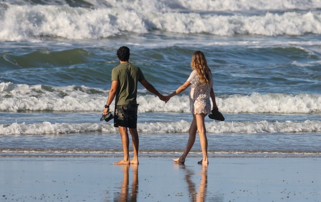 Gisele Bündchen and Joaquim Valente on the beach in Santa Teresa, Costa Rica on Nov. 28. 