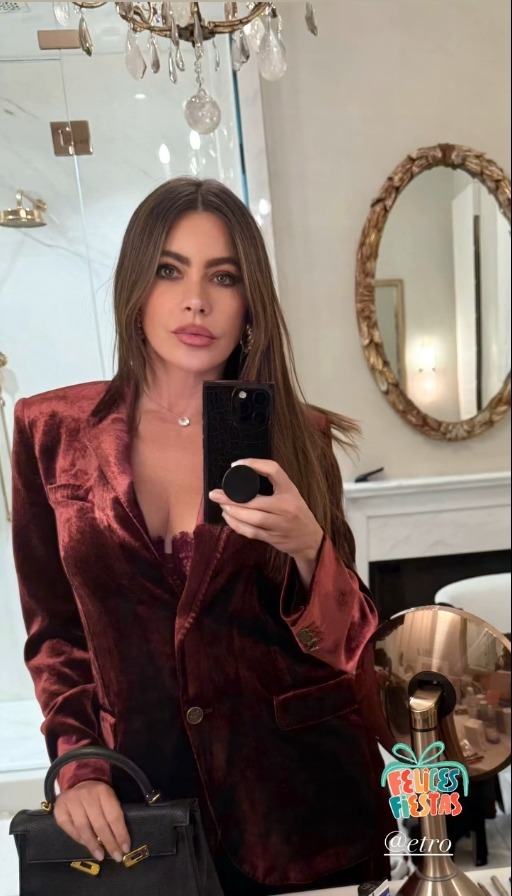 Sofia Vergara celebrates Christmas