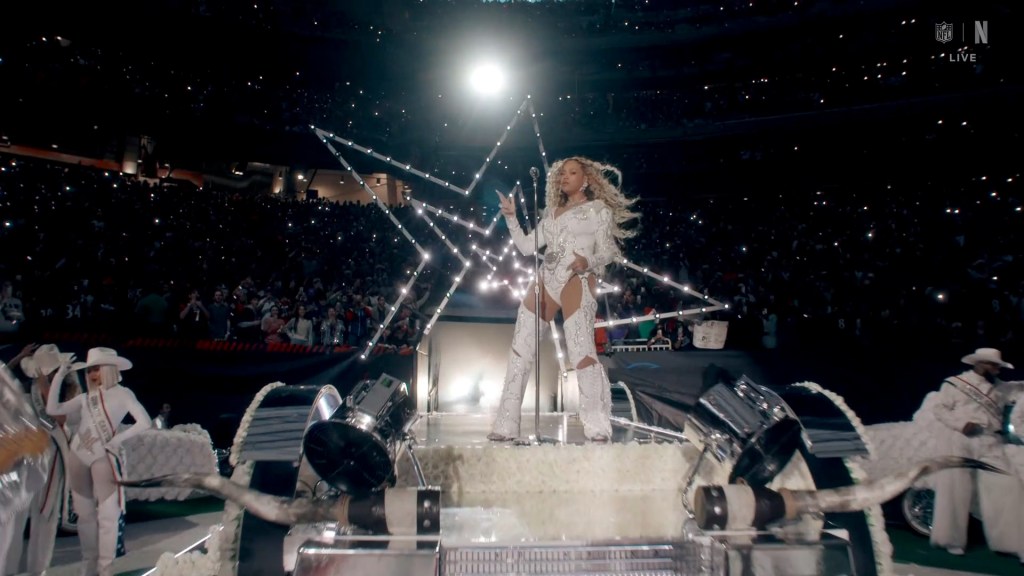 Beyoncé on stage