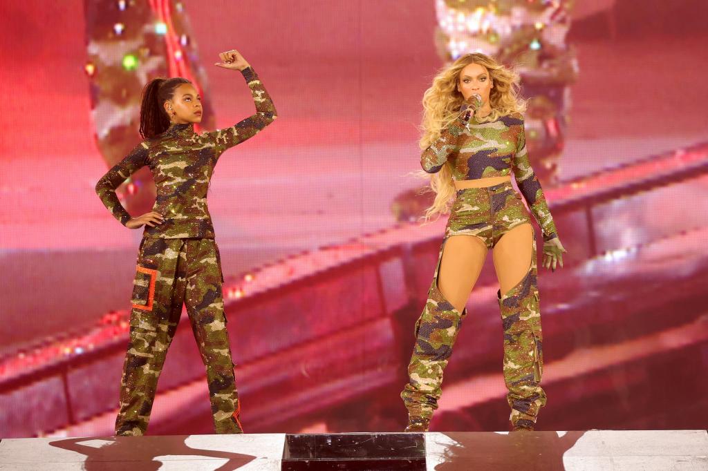 Beyoncé and Blue Ivy on stage.