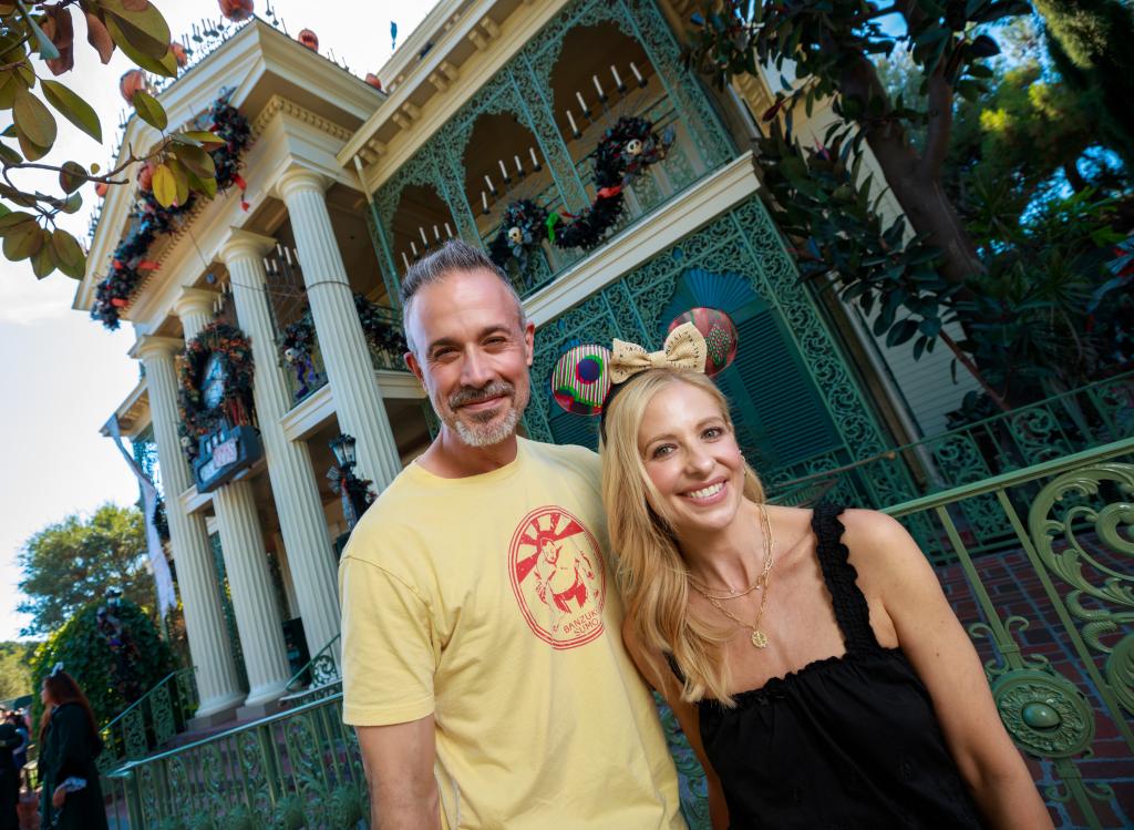 Freddie Prinze Jr. and Sarah Michelle Gellar in October 2024 at Disneyland