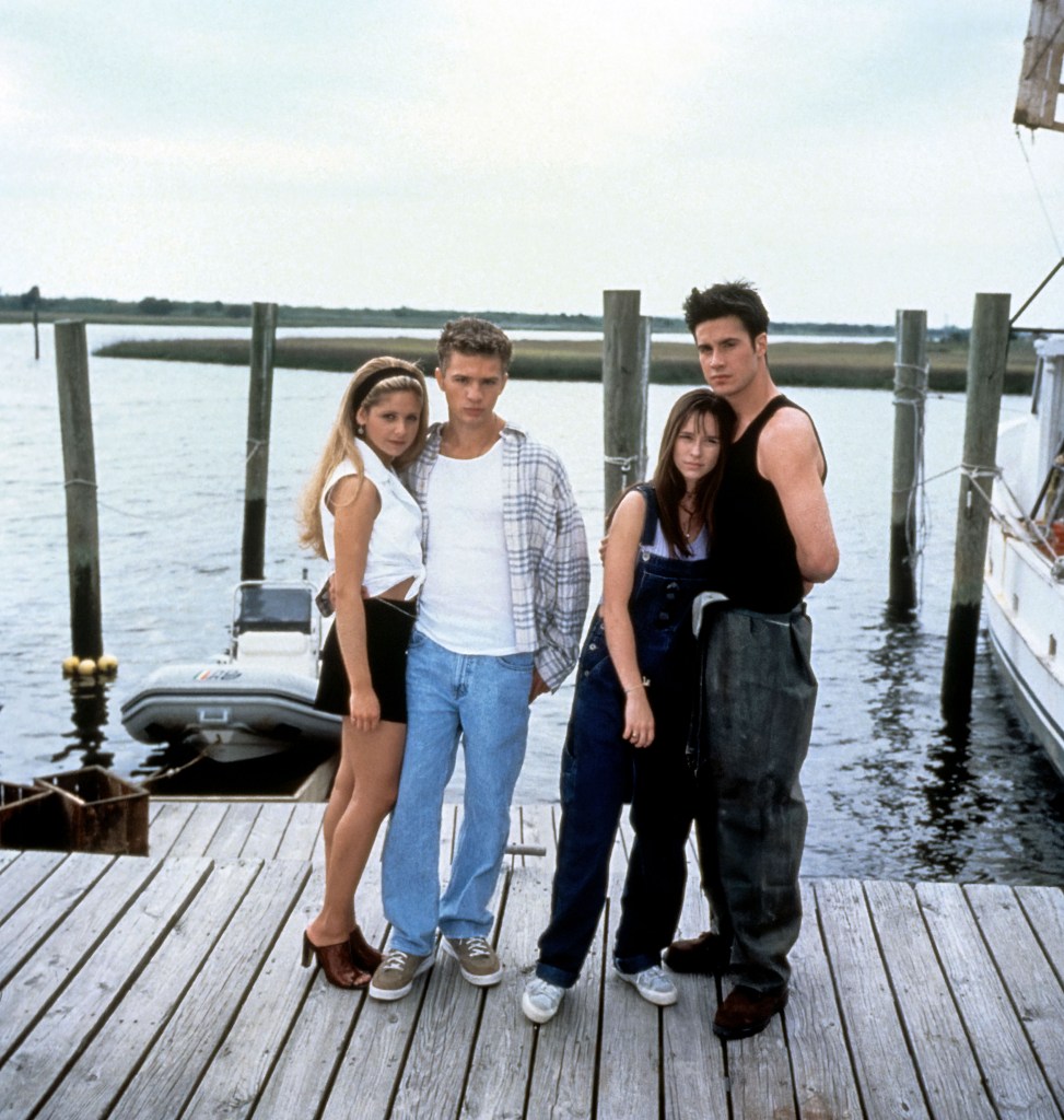 Sarah Michelle Gellar, Ryan Philippe, Jennifer Love Hewitt and Freddie Prinze Jr. in "I Know What You Did Last Summer"