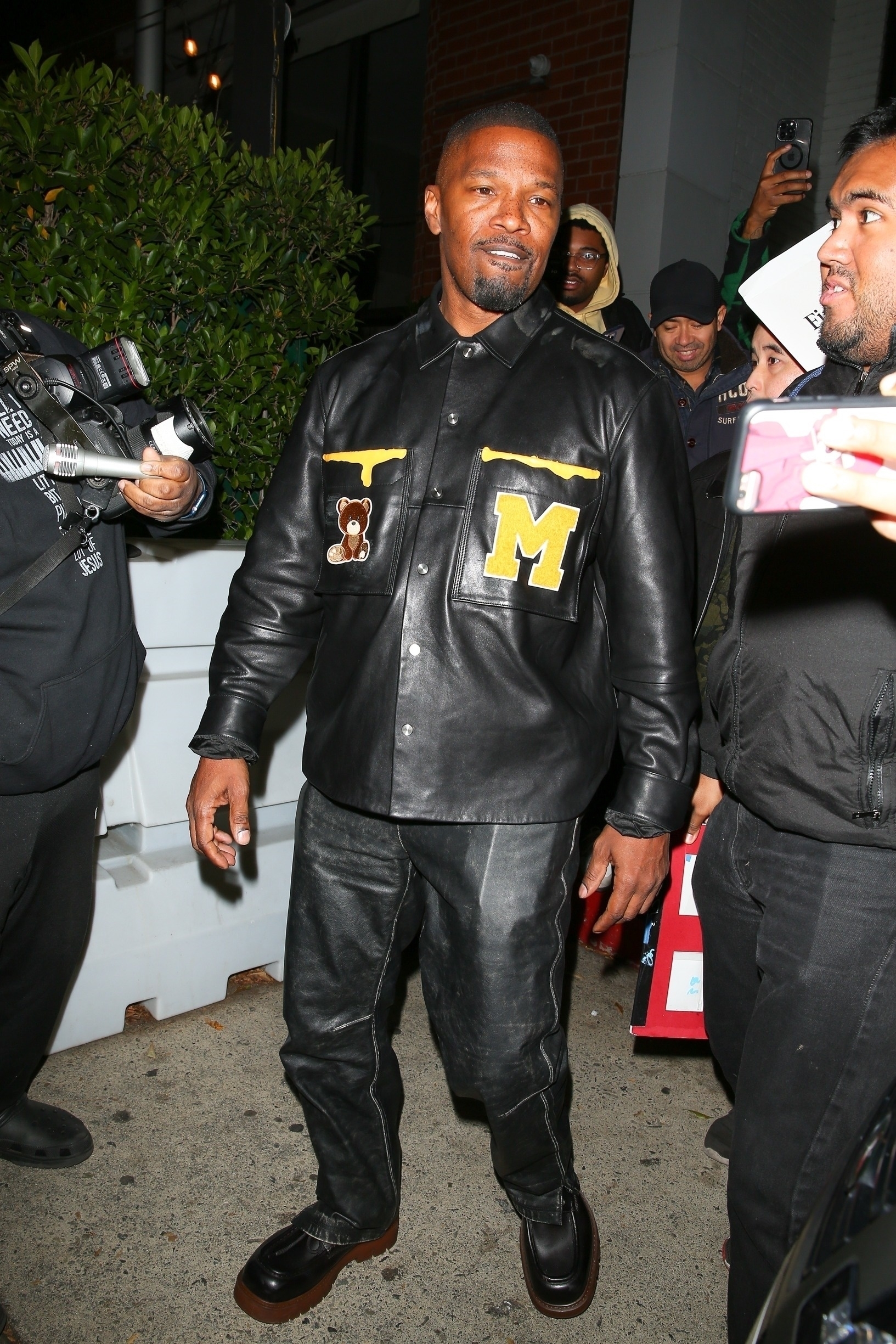 Jamie Foxx leaving Mr. Chow.