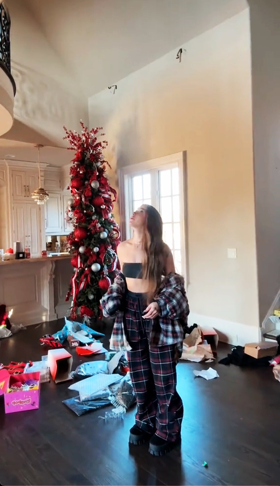 Ariana Biermann saying goodbye to her family's Georgia mansion via a Christmas day TikTok