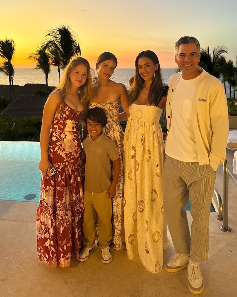 Jessica Alba, Cash Warren and their kids celebrating Thanksgiving 2024