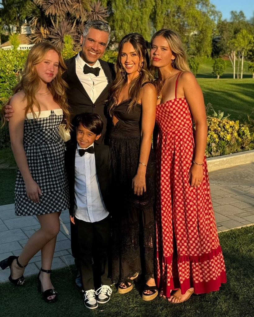 Jessica Alba and her husband with their kids