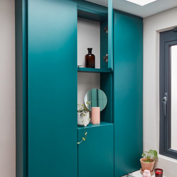Colourful Yet Calm Family Home - Shower Room