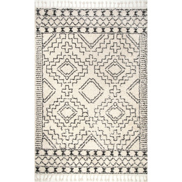 Nuloom Moroccan Shag Tribal Chevron Tassel Area Rug, Off White 4'x6'