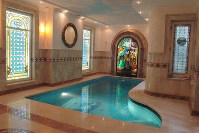 Example of an eclectic pool design in Toronto