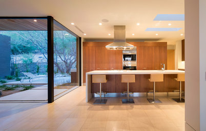 Houzz Tour: Down-to-Earth Minimalism in Paradise Valley