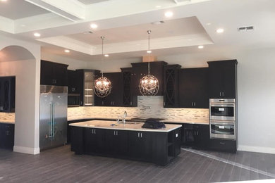 Inspiration for a modern kitchen remodel in Phoenix
