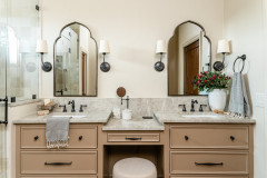 10 Ideas for Bathroom Vanity Lighting and Mirror Arrangements