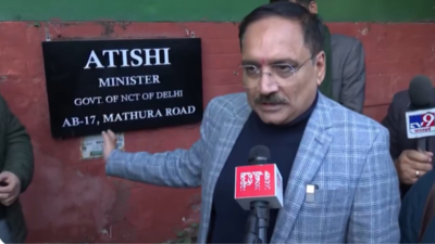 'Kitne bungalow chahiye iss bangla devi ko': BJP on Atishi over 'Sheesh Mahal' row