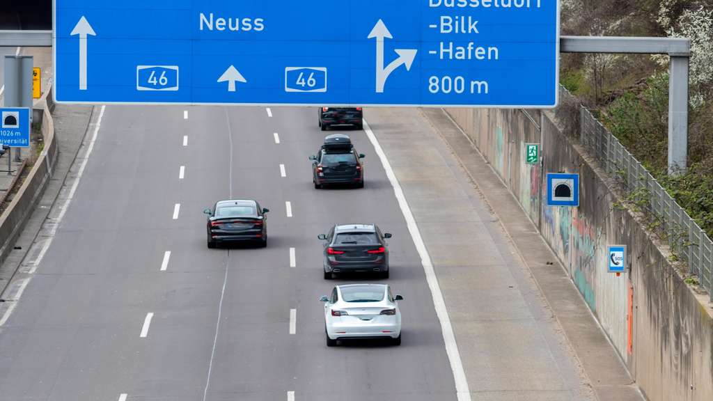 Rechtsfahrgebot auf der Autobahn: Was bedeutet die 20-Sekunden-Regel?