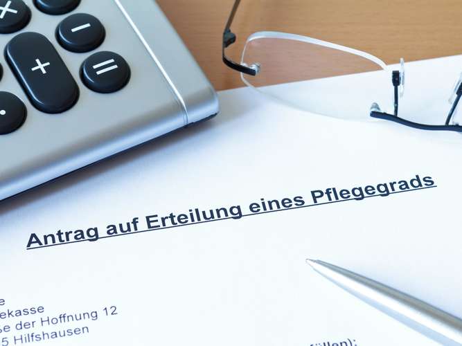 Pflegegrad beantragen: Ein umfassender Leitfaden zu Erstantrag, Höherstufung und mehr